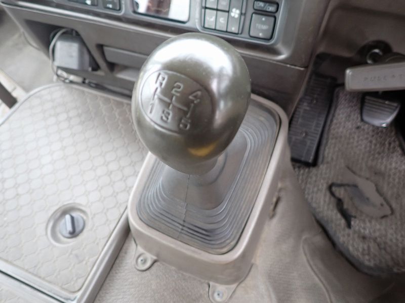 1999 Mitsubishi Rosa KC-BE636E (UW-mtv23nt8eefo)[30]