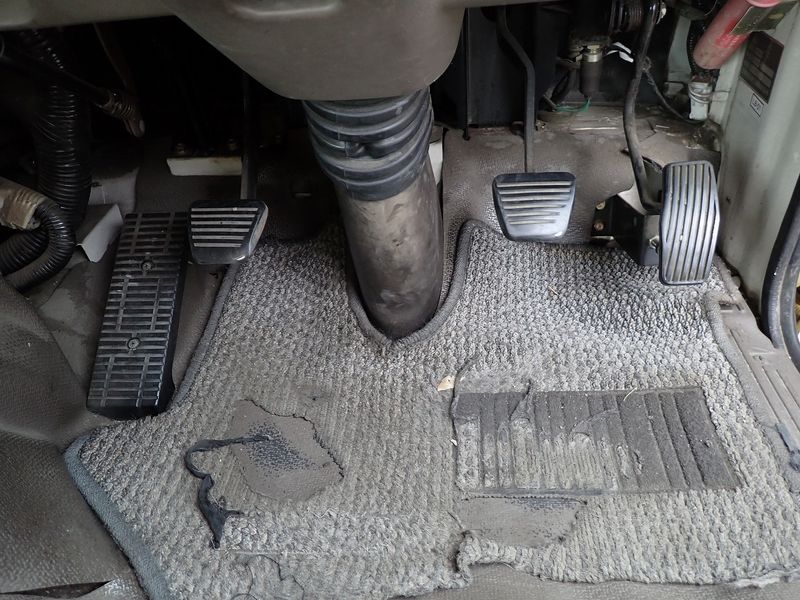 1999 Mitsubishi Rosa KC-BE636E (UW-mtv23nt8eefo)[24]