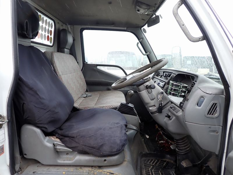 1996 Mitsubishi Canter KC-FG507B (UW-mtv23pceowlb)[20]