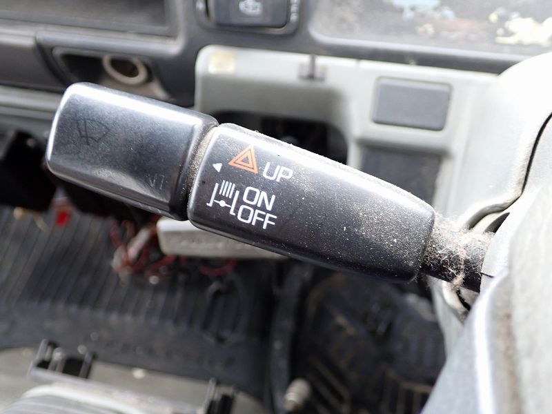 1996 Mitsubishi Canter KC-FG507B (UW-mtv23pceowlb)[27]