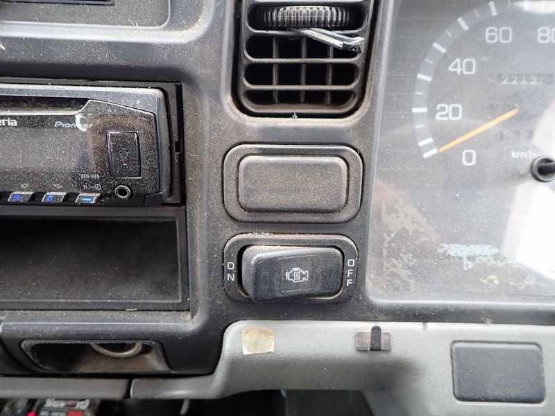 1996 Mitsubishi Canter KC-FG507B (UW-mtv23pceowlb)[31]