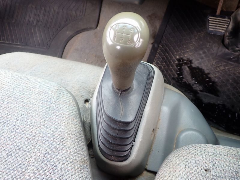 1995 Mitsubishi Canter KC-FE507BT (UW-mtv23rejizro)[34]