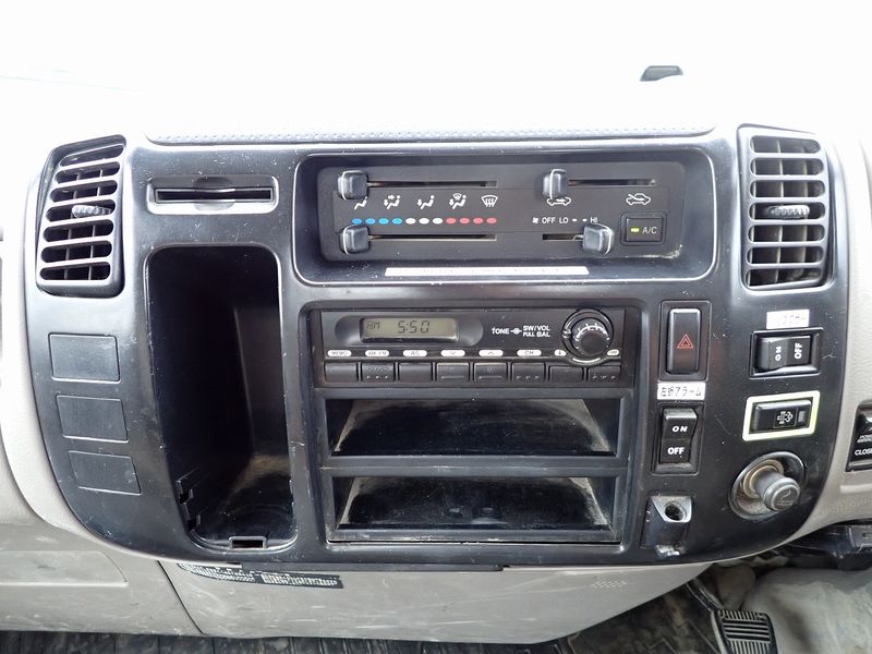 2010 Hino DUTRO BKG-XZU508M (UW-mtv23rx4o15v)[33]