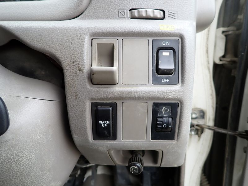 2010 Hino DUTRO BKG-XZU508M (UW-mtv23rx4o15v)[36]