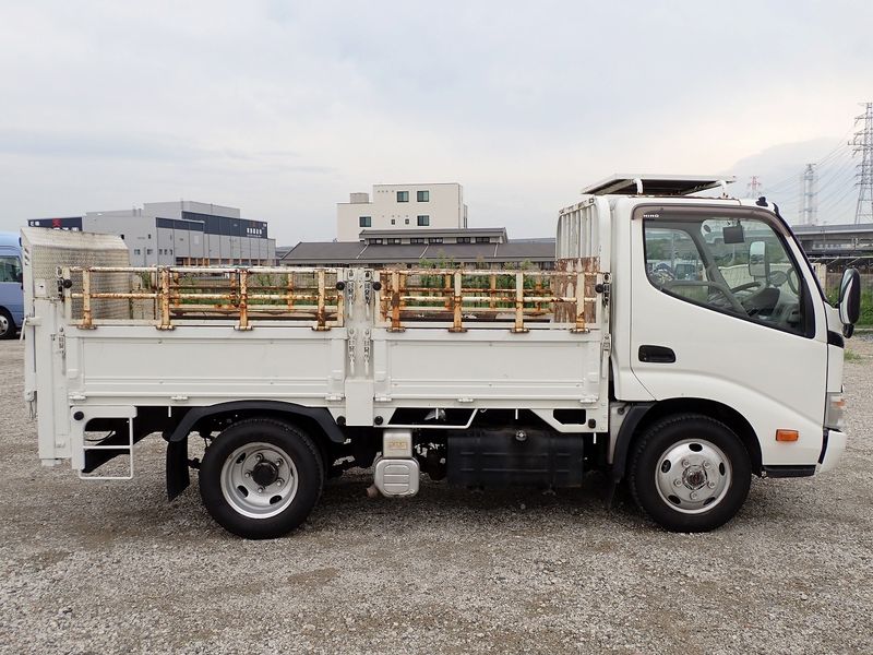 2011 Hino DUTRO BDG-XZU368M (UW-mtv23xbd749y)[6]
