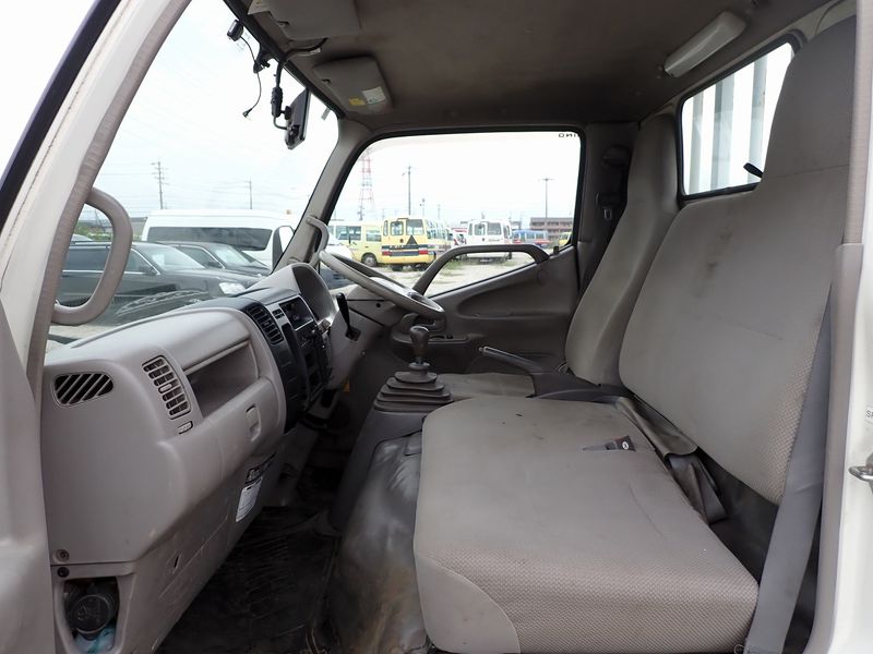 2011 Hino DUTRO BDG-XZU368M (UW-mtv23xbd749y)[34]