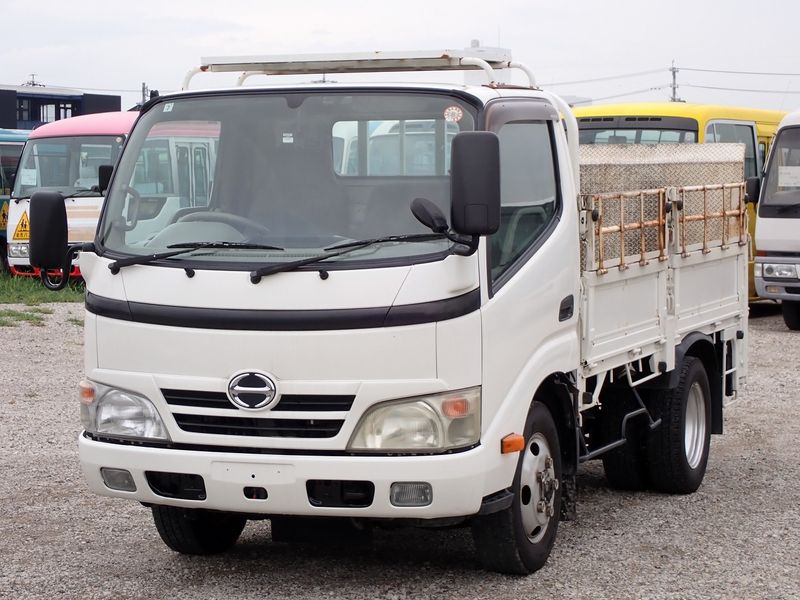 2011 Hino DUTRO BDG-XZU368M (UW-mtv23xbd749y)[0]