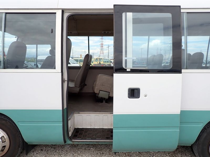 1994 Toyota Coaster U-HZB40 (UW-mtv23z7b4d9h)[32]