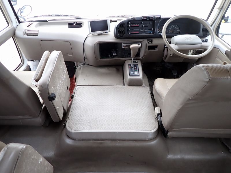 1994 Toyota Coaster U-HZB40 (UW-mtv23z7b4d9h)[34]