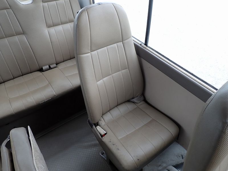 1994 Toyota Coaster U-HZB40 (UW-mtv23z7b4d9h)[43]