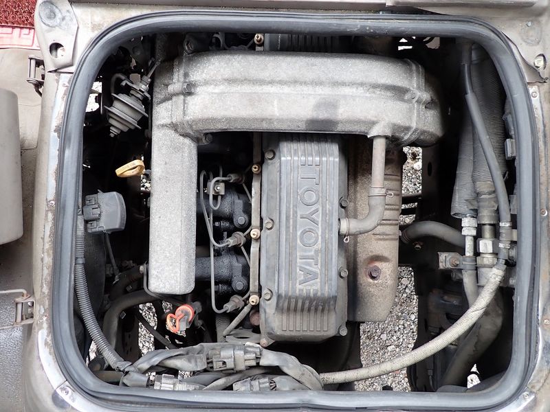 1994 Toyota Coaster U-HZB40 (UW-mtv23z7b4d9h)[53]
