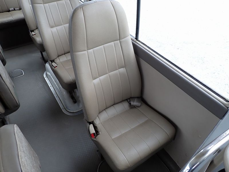 1994 Toyota Coaster U-HZB40 (UW-mtv23z7b4d9h)[45]