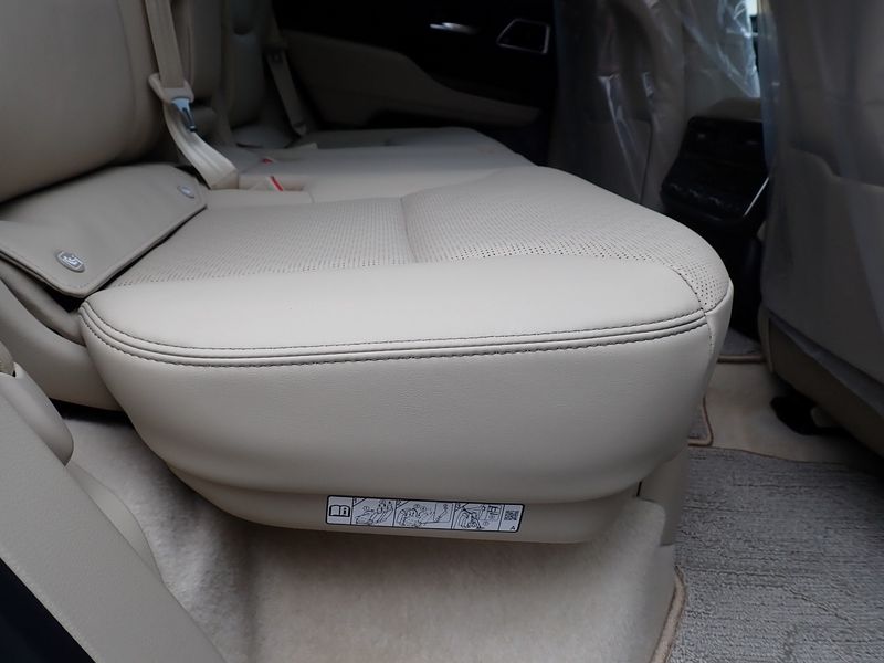 2023 Toyota Land Cruiser 3BA-VJA300W (UW-mtv24157n0iq)[39]