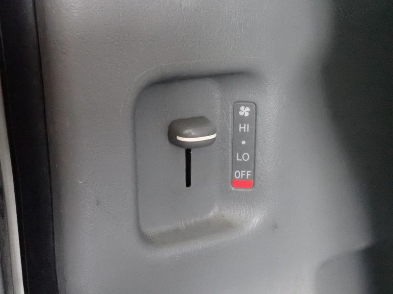 2009 Toyota Hiace Commuter CBF-TRH223B (UW-mtv2424nxcue)[35]