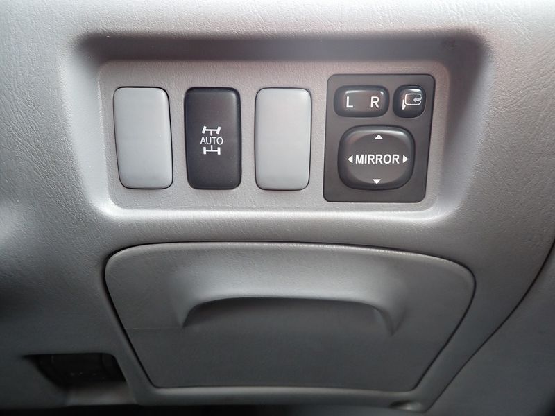 2003 Toyota Estima TA-ACR40W (UW-mtv245mqniqo)[32]