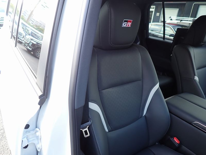 2023 Toyota Land Cruiser 3DA-FJA300W (UW-mtv24db59rt5)[32]