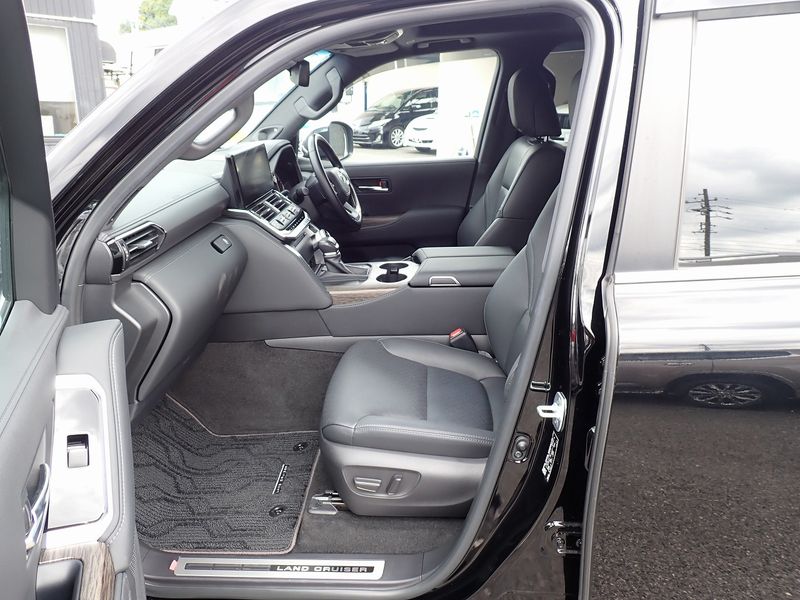 2023 Toyota Land Cruiser 3DA-FJA300W (UW-mtv24e0mam1a)[49]
