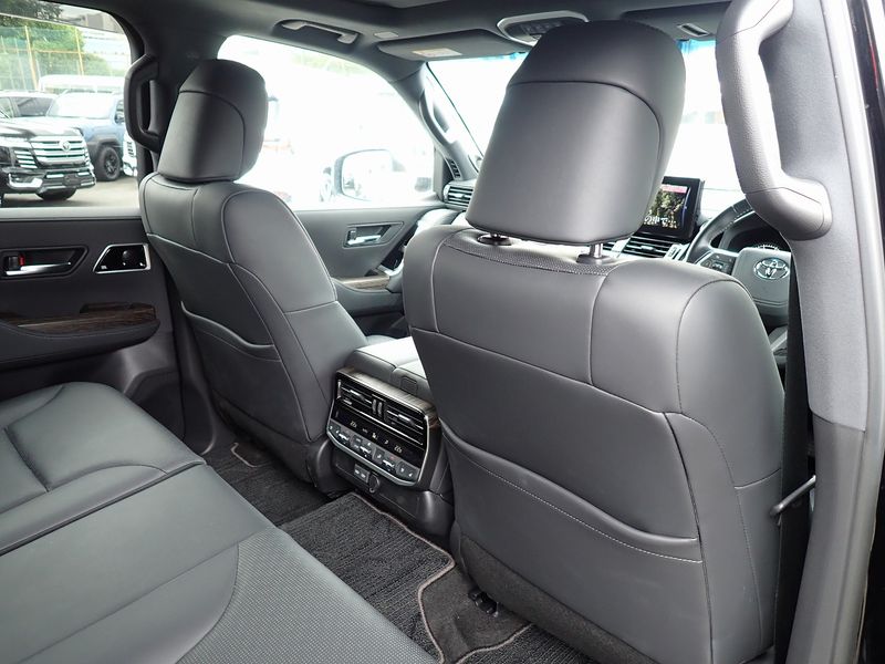 2023 Toyota Land Cruiser 3DA-FJA300W (UW-mtv24e0mam1a)[38]