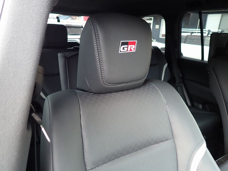 2024 Toyota Land Cruiser 3DA-FJA300W (UW-mtv24nh6oshv)[11]