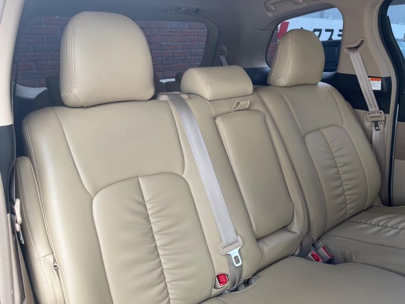 2016 Toyota Estima DBA-ACR50W (UW-6aa36fb1c8467)[24]