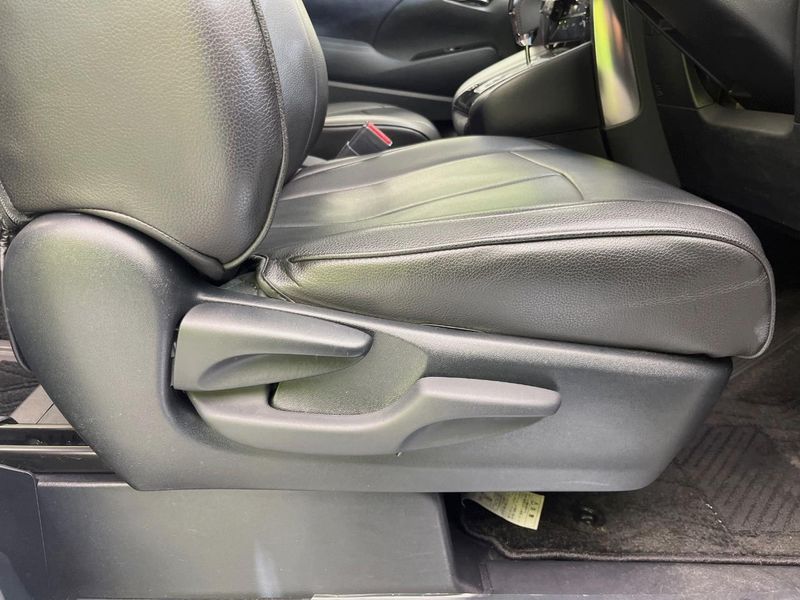 2019 Toyota Vellfire DBA-AGH30W (UW-6aa36fb9e5c33)[20]