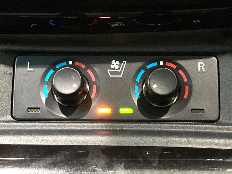 2021 Toyota Alphard 3BA-AGH30W (UW-6aa36fc83b517)[21]
