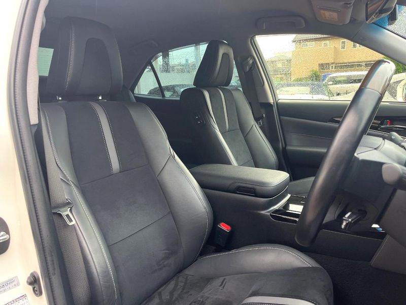 2018 Toyota Crown Hybrid DAA-AWS210 (UW-6aa36fe7e759d)[26]