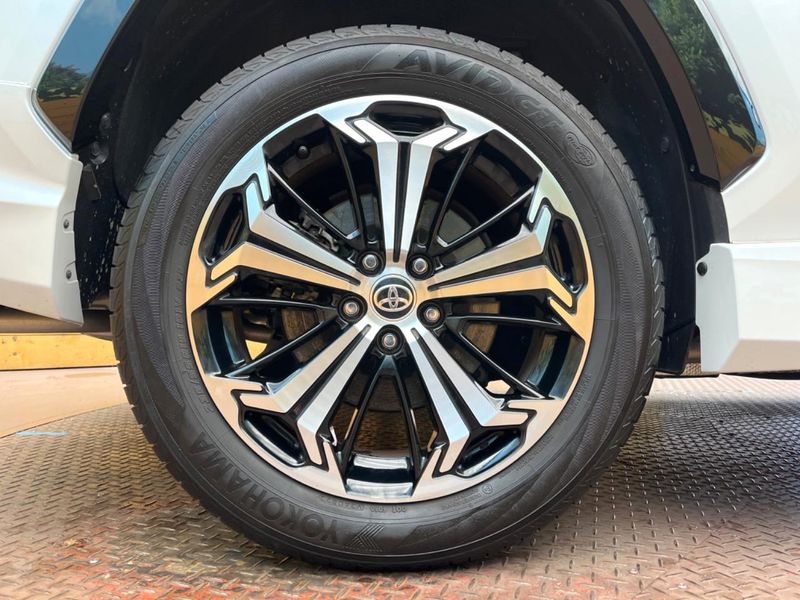2023 Toyota RAV4 PHV 6LA-AXAP54 (UW-6aa36ff1ceacd)[7]