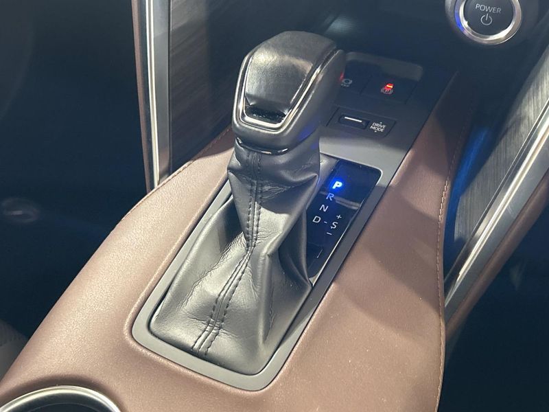 2024 Toyota Harrier Hybrid 6AA-AXUH80 (UW-6aa36ffa69cc8)[20]