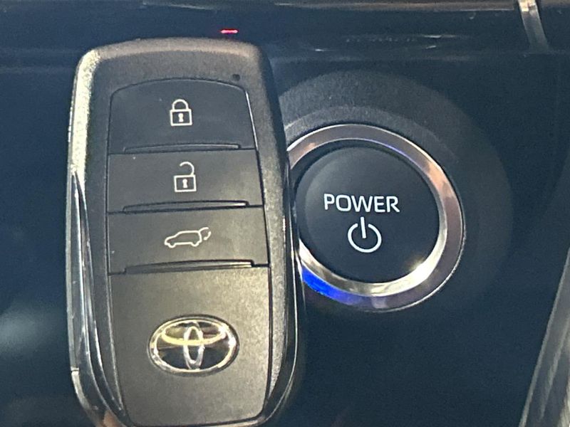 2024 Toyota Harrier Hybrid 6AA-AXUH80 (UW-6aa36ffa69cc8)[16]