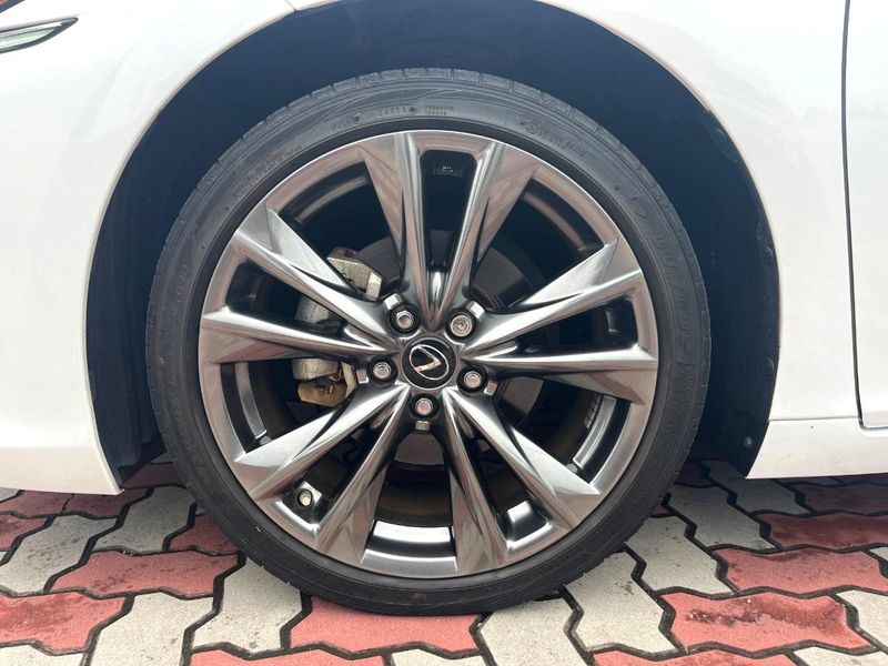 2019 Lexus ES 6AA-AXZH10 (UW-6aa37000df2d0)[15]
