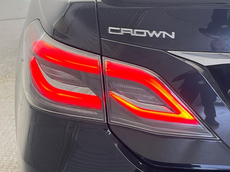 2018 Toyota Crown Hybrid 6AA-AZSH20 (UW-6aa37009d64d0)[19]