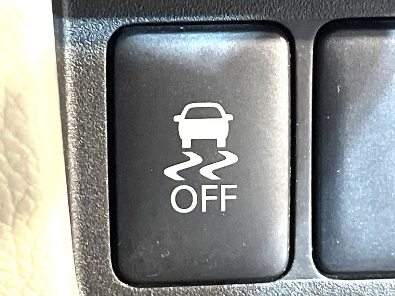 2014 Mitsubishi eK Space DBA-B11A (UW-6aa37013a5ac8)[13]