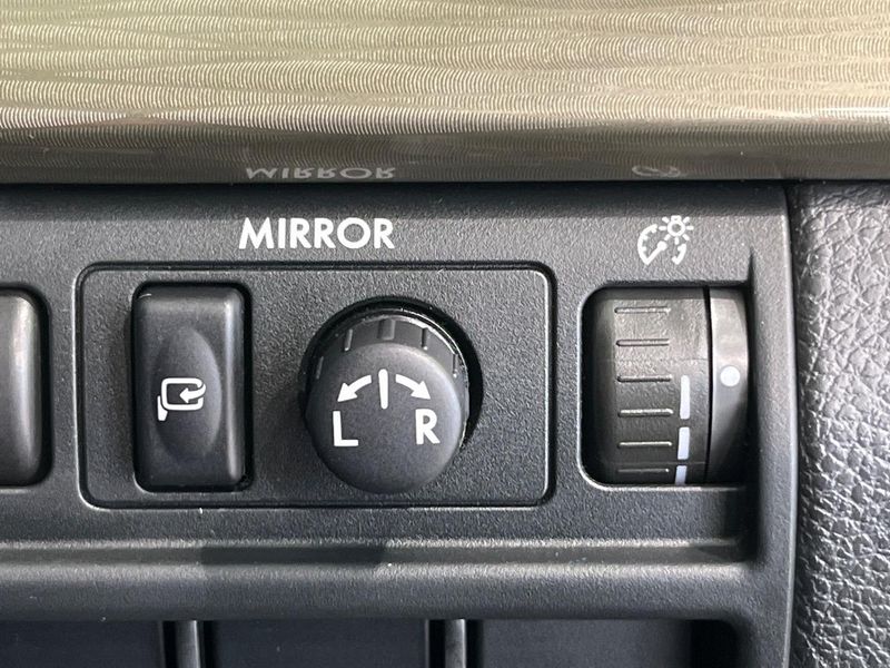2012 Subaru Legacy B4 DBA-BMM (UW-6aa3704c7fb4f)[24]