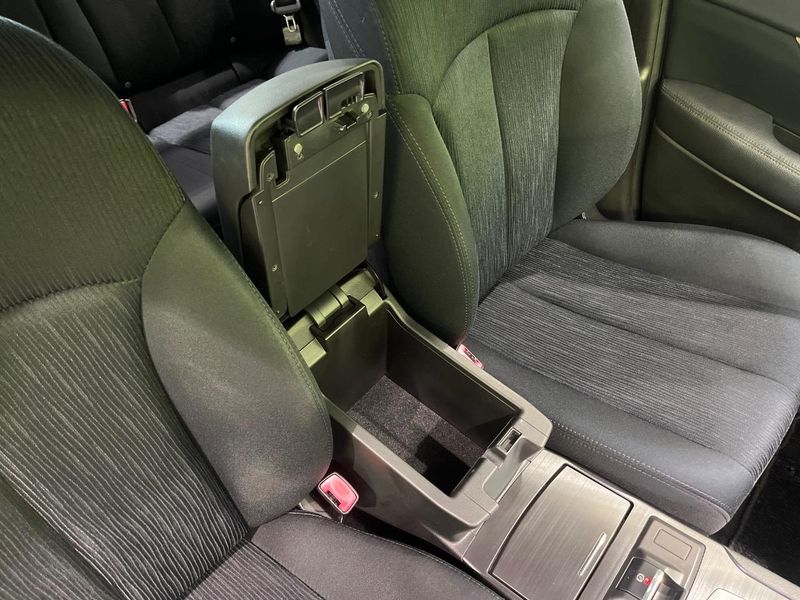 2012 Subaru Legacy B4 DBA-BMM (UW-6aa3704c7fb4f)[29]