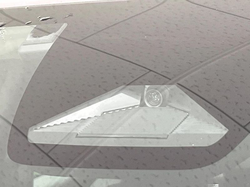 2024 Honda WR-V 5BA-DG5 (UW-6aa3706709ccd)[12]
