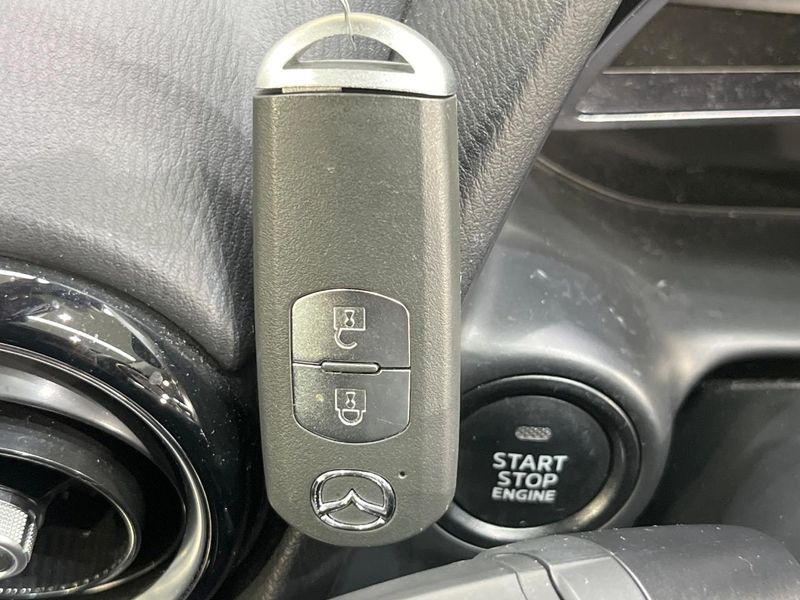 2017 Mazda Demio LDA-DJ5FS (UW-6aa3706bcf144)[22]