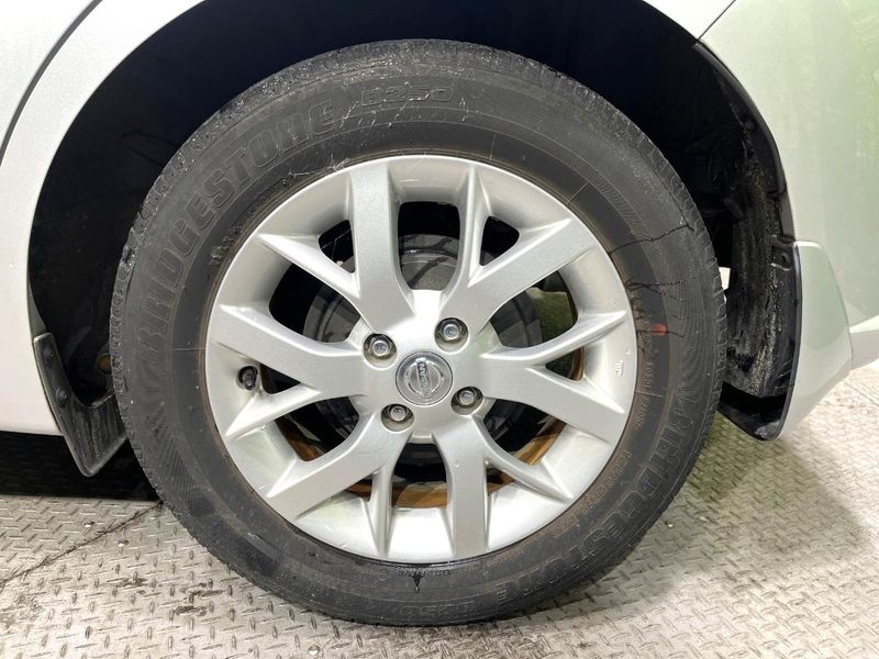 2017 Nissan Note DBA-E12 (UW-6aa3707d059d8)[24]