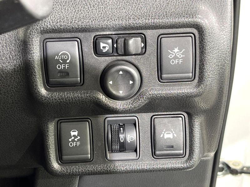 2017 Nissan Note DBA-E12 (UW-6aa3707d2dd8e)[12]