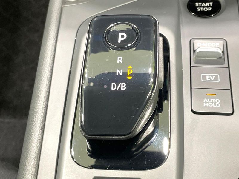 2021 Nissan Note 6AA-E13 (UW-6aa37080b1f71)[27]