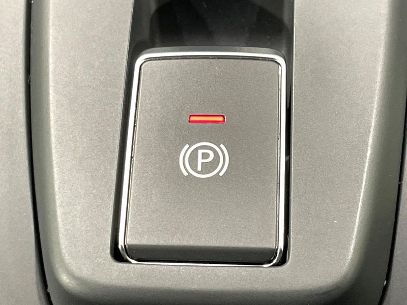 2021 Nissan Note 6AA-E13 (UW-6aa37080b1f71)[28]