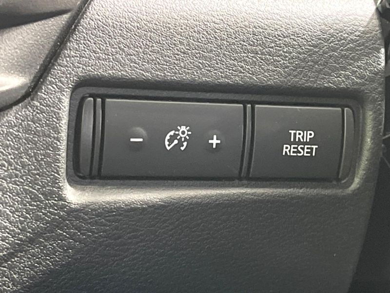 2021 Nissan Note 6AA-E13 (UW-6aa37081ee45c)[28]