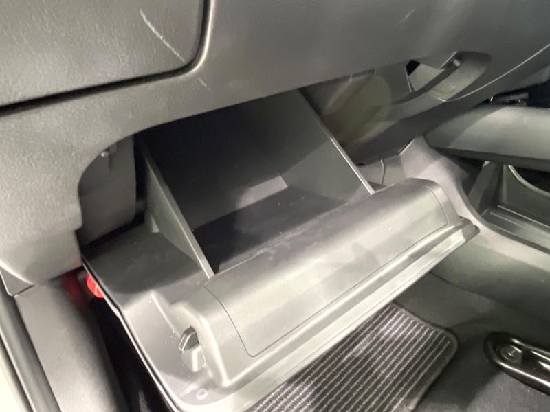 2021 Nissan Note 6AA-E13 (UW-6aa37081ee45c)[9]