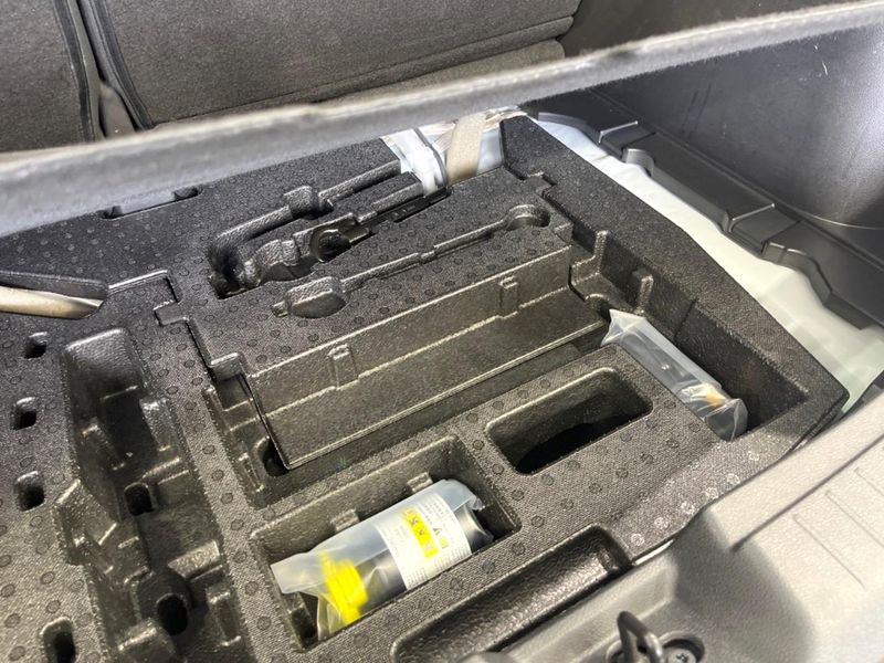 2021 Nissan Note 6AA-E13 (UW-6aa37081ee45c)[15]