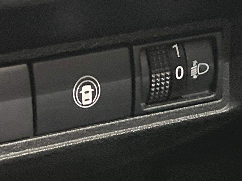 2021 Nissan Note 6AA-E13 (UW-6aa37081ee45c)[27]