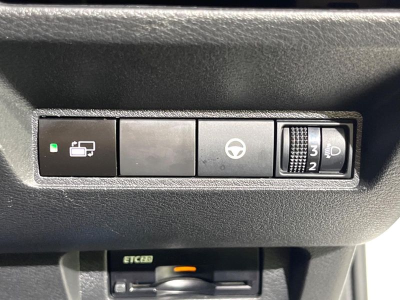 2023 Nissan Note 6AA-E13 (UW-6aa3708465791)[10]