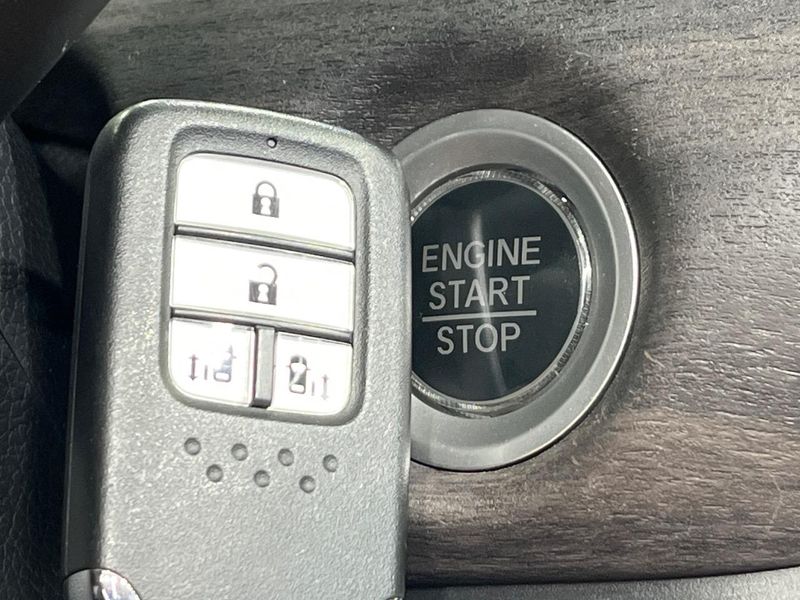 2018 Honda Freed DBA-GB6 (UW-6aa370979f33f)[24]