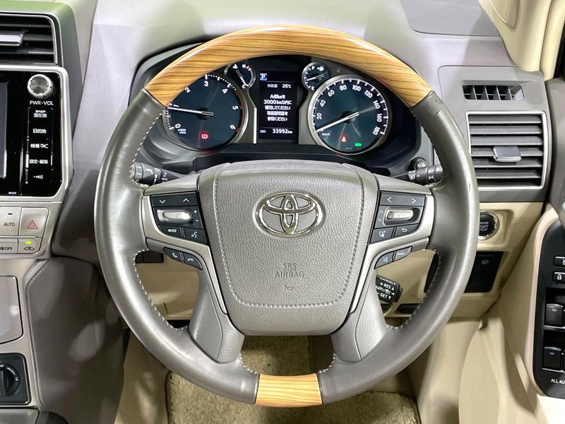 2019 Toyota Land Cruiser Prado LDA-GDJ150W (UW-6aa370a1e1352)[21]