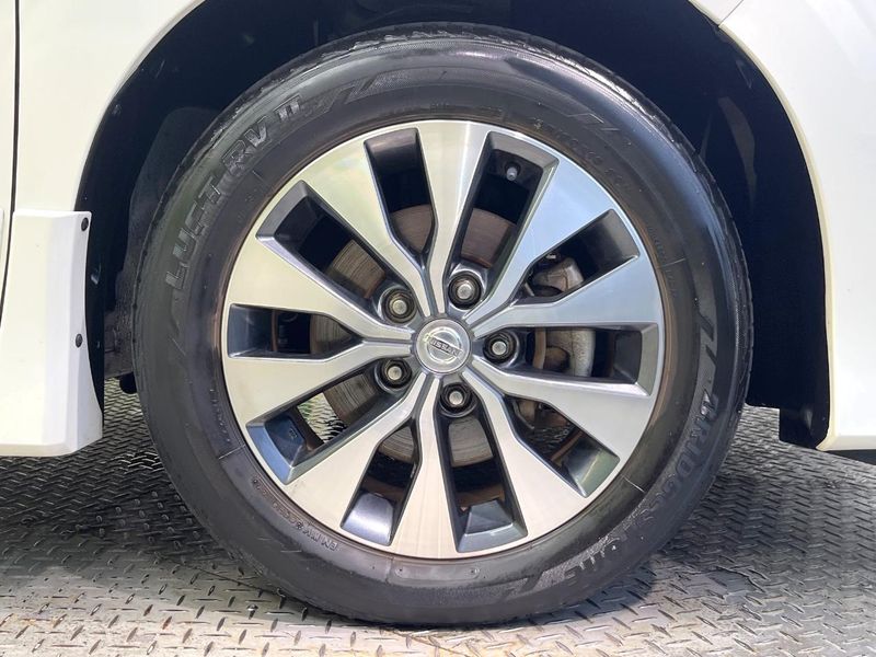 2017 Nissan Serena DAA-GFC27 (UW-6aa370aa59758)[16]