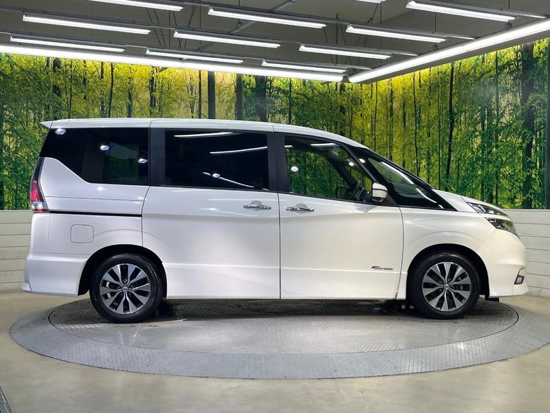 2017 Nissan Serena DAA-GFC27 (UW-6aa370aa59758)[27]